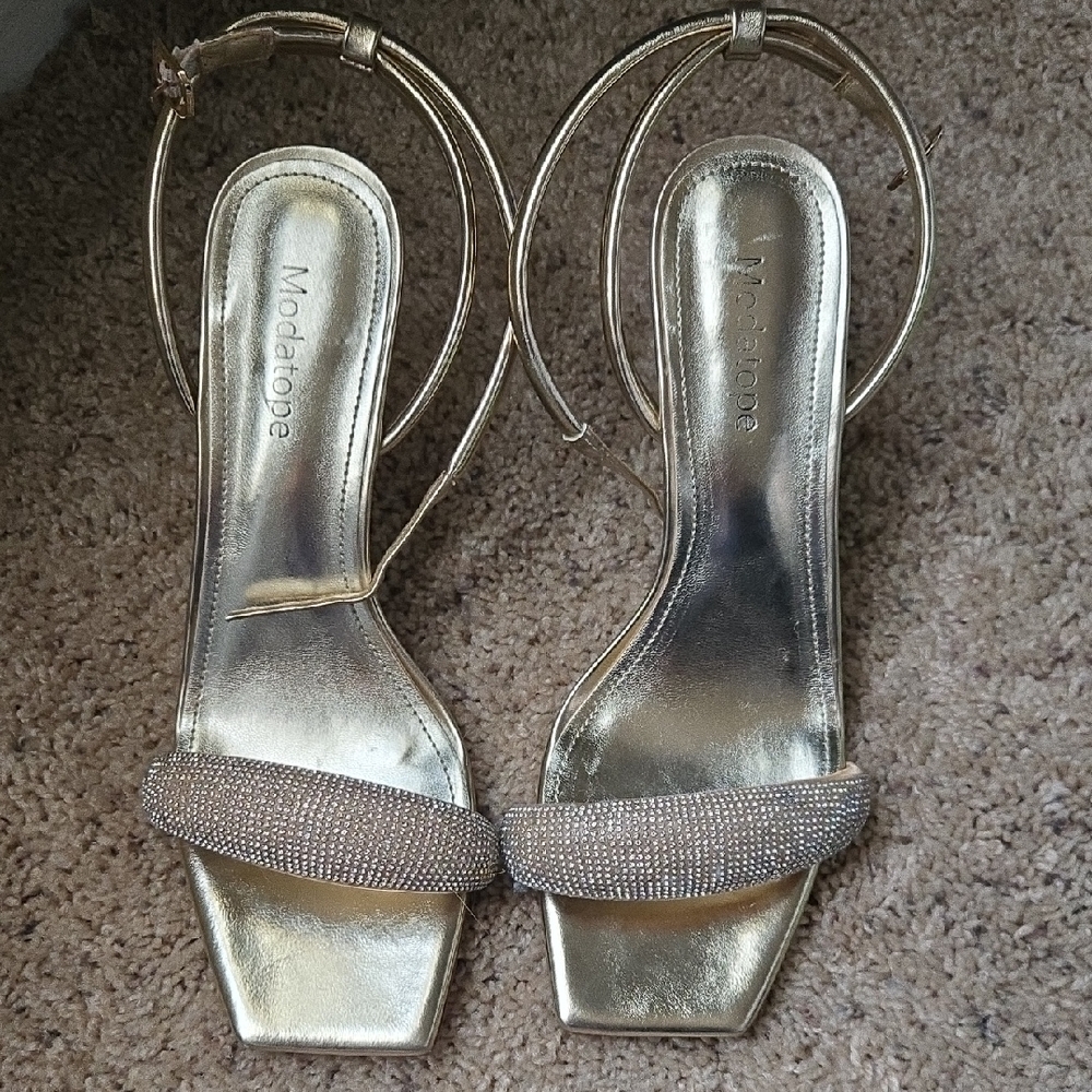 Modatope Gold Women's Heels Sz 8 NEW